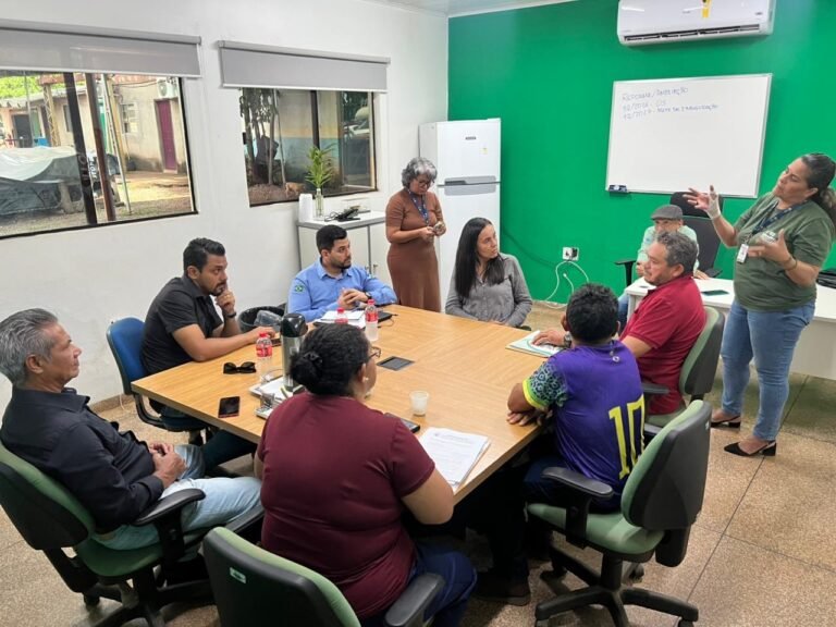 Vereador Dr. Gilber se reúne com Secretário de Agricultura e produtores para fortalecer agricultura familiar em Porto Velho 1 Vereador Dr. Gilber se reúne com Secretário de Agricultura e produtores para fortalecer agricultura familiar em Porto Velho