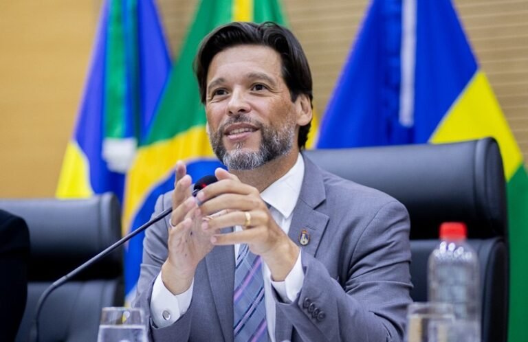 Projeto de Delegado Camargo que garante anistia a policiais penais e amplia proteção à liberdade de expressão na segurança pública é aprovado 4 Projeto de Delegado Camargo que garante anistia a policiais penais e amplia proteção à liberdade de expressão na segurança pública é aprovado