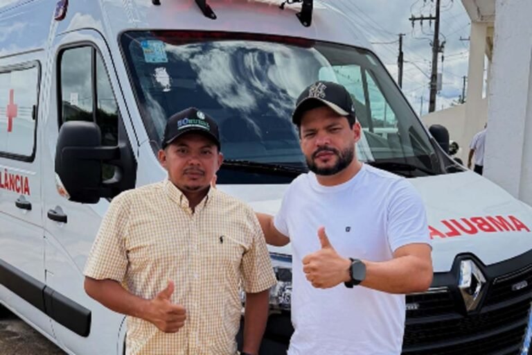 Deputado Edevaldo Neves entrega ambulância de R$ 350 mil para Machadinho do Oeste e reforça saúde no município 7 Deputado Edevaldo Neves entrega ambulância de R$ 350 mil para Machadinho do Oeste e reforça saúde no município