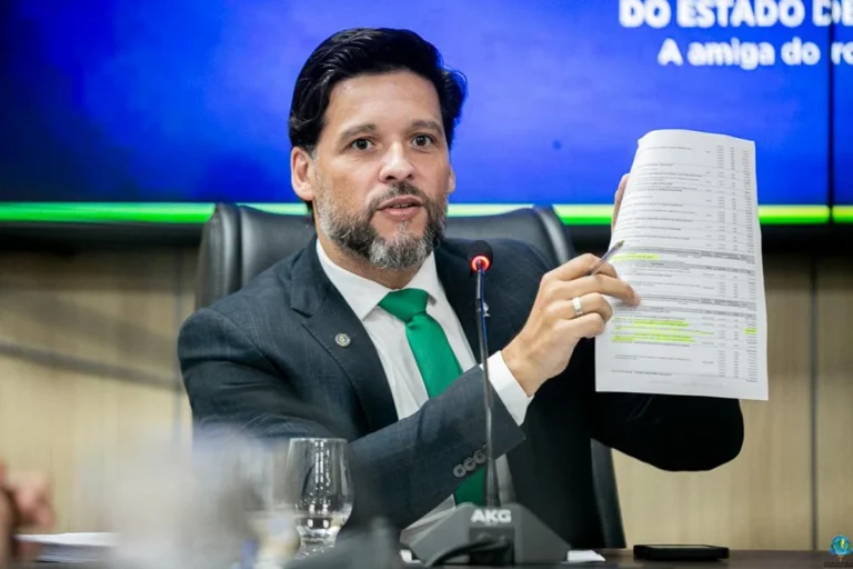 Lei de Delegado Camargo proíbe músicas com conteúdo sexual em escolas e reforça proteção de crianças em Rondônia 8 Lei de Delegado Camargo proíbe músicas com conteúdo sexual em escolas e reforça proteção de crianças em Rondônia