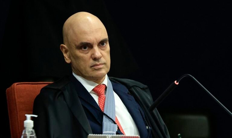 Ministro Alexandre de Moraes suspende aplicação da Lei da Dosimetria até decisão do STF 16 Ministro Alexandre de Moraes suspende aplicação da Lei da Dosimetria até decisão do STF