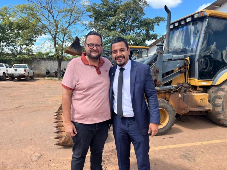 Vereador Dr. Gilber agradece ao Secretário Thiago Cantanhede por obra de drenagem no Ramal Castanheira e destaca sintonia com gestão do Prefeito Léo Moraes