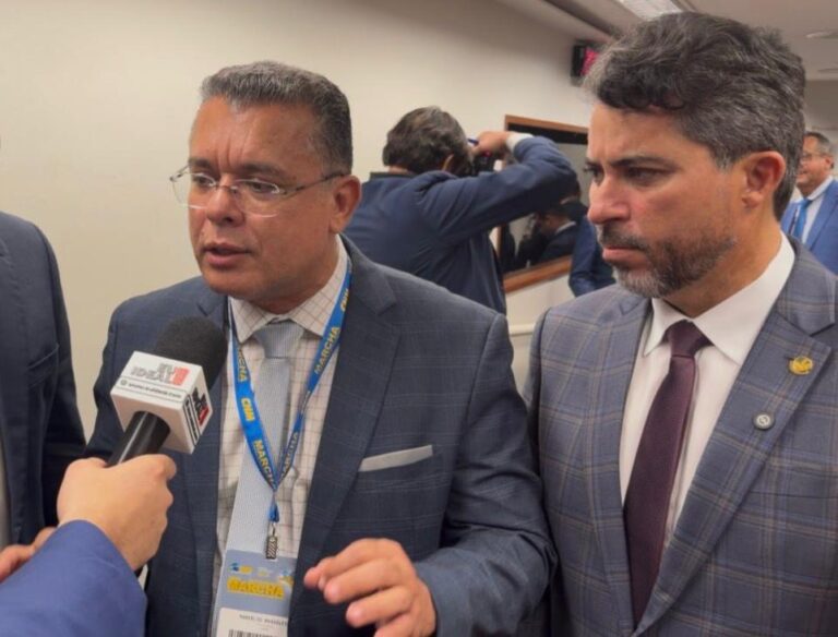 Presidente da AROM, Marcélio Brasileiro, destaca força do municipalismo durante reunião com bancada federal em Brasília 14 Presidente da AROM, Marcélio Brasileiro, destaca força do municipalismo durante reunião com bancada federal em Brasília