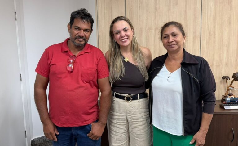 Cláudia de Jesus destina R$ 300 mil para compra de trator em Porto Velho 10 Cláudia de Jesus destina R$ 300 mil para compra de trator em Porto Velho