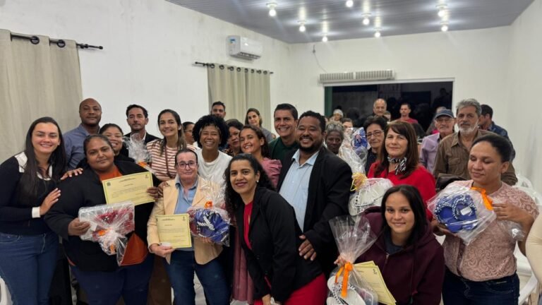 Sílvia Cristina diz que veio do povo e por isso conhece a realidade da população 8 Sílvia Cristina diz que veio do povo e por isso conhece a realidade da população