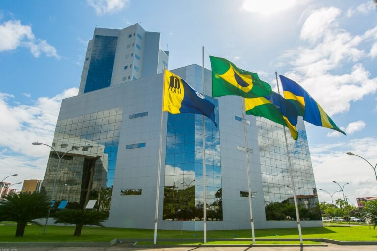 EM RONDÔNIA – Deputados fecham contrato de R$ 26 milhões em publicidade 8 EM RONDÔNIA – Deputados fecham contrato de R$ 26 milhões em publicidade