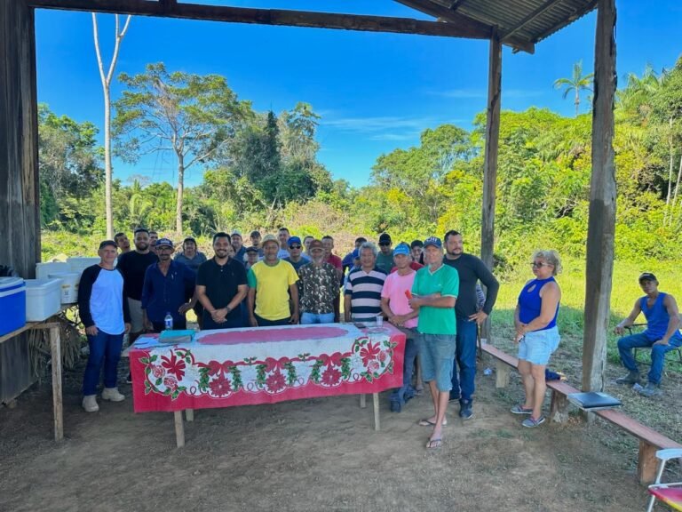 Vereador Dr. Gilber visita agricultores da linha C-30 e reforça apoio à agricultura familiar em Porto Velho 5 Vereador Dr. Gilber visita agricultores da linha C-30 e reforça apoio à agricultura familiar em Porto Velho