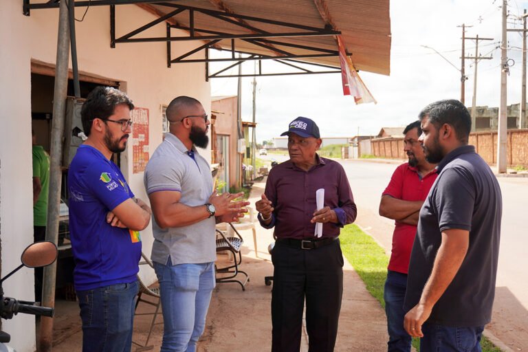 Vereador Pastor Evanildo visita bairro Três Marias e reforça encaminhamento de demandas da comunidade 6 Vereador Pastor Evanildo visita bairro Três Marias e reforça encaminhamento de demandas da comunidade
