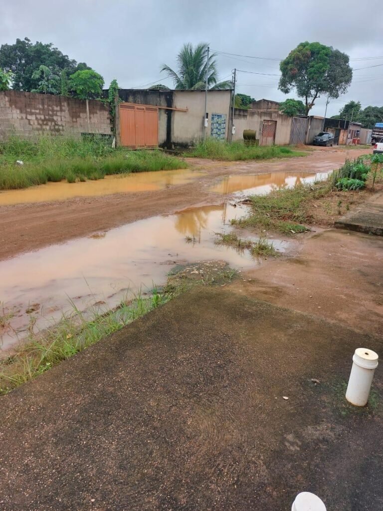Pastor Evanildo solicita pavimentação asfáltica e encascalhamento com urgência para ruas do bairro Três Marias 13 Pastor Evanildo solicita pavimentação asfáltica e encascalhamento com urgência para ruas do bairro Três Marias