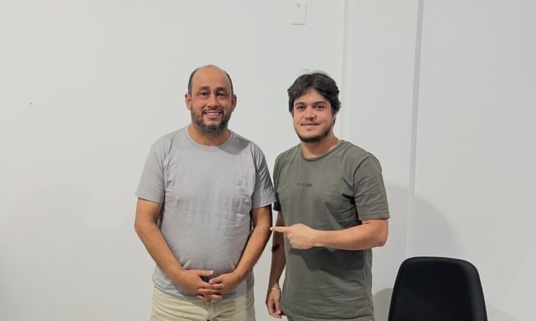 Vereador Wanoel Martins se reúne com superintendente adjunto da SMD para alinhar ações nos distritos do Baixo Madeira 19 Vereador Wanoel Martins se reúne com superintendente adjunto da SMD para alinhar ações nos distritos do Baixo Madeira
