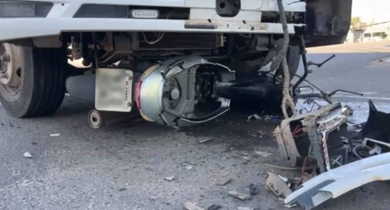Colisão entre moto e carro deixa ferido em RO 14 Colisão entre moto e carro deixa ferido em RO