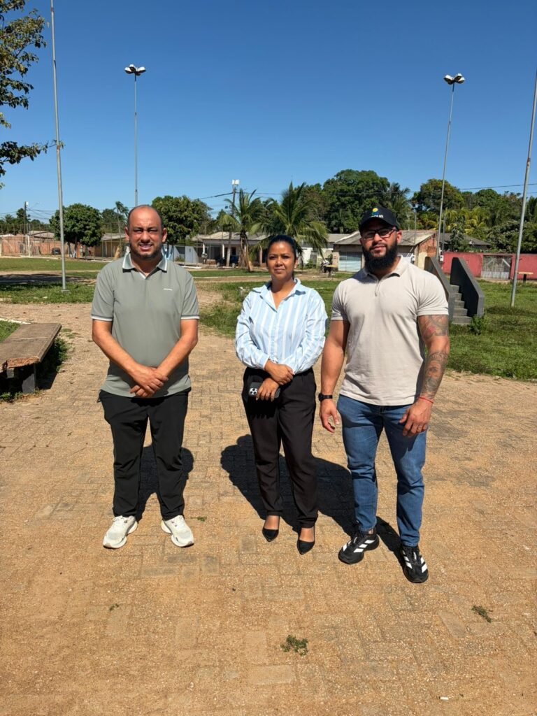 Vereador Wanoel Martins vistoria praça do bairro Ronaldo Aragão para planejar melhorias 19 Vereador Wanoel Martins vistoria praça do bairro Ronaldo Aragão para planejar melhorias