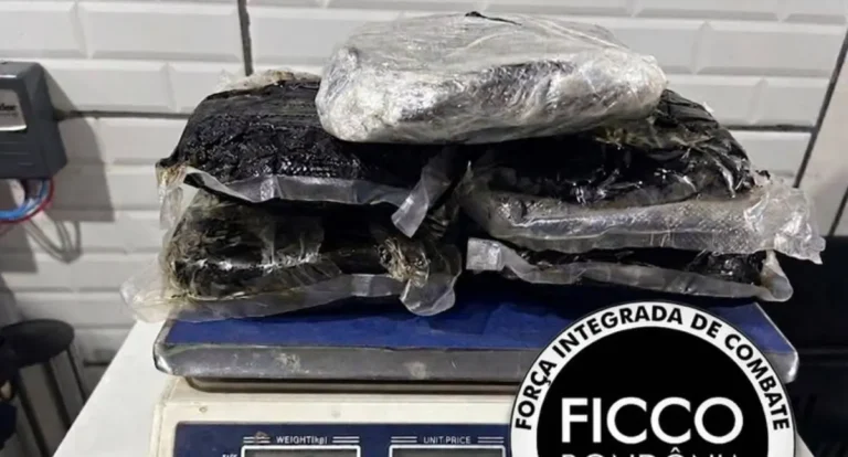FICCO/RO prende dois suspeitos por tráfico de drogas em Porto Velho 16 FICCO/RO prende dois suspeitos por tráfico de drogas em Porto Velho