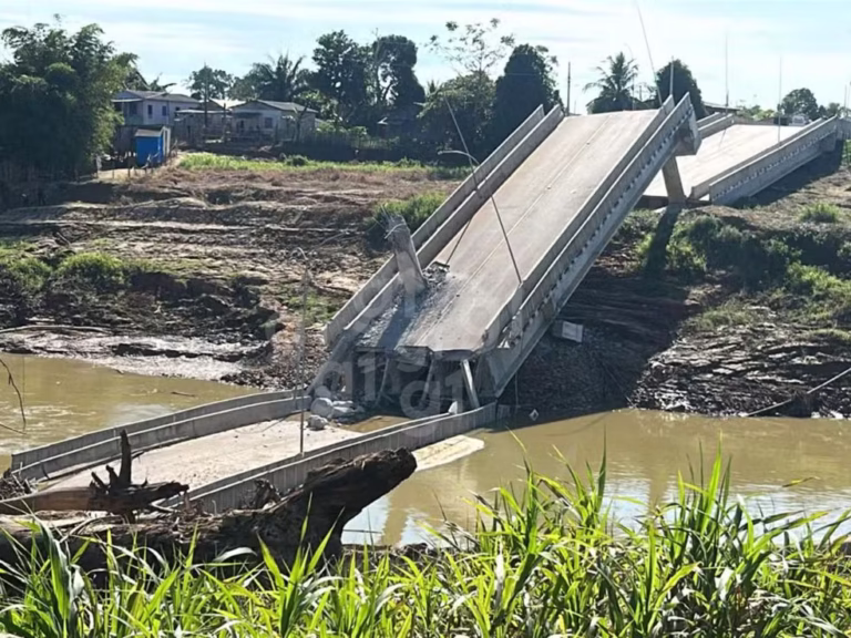 Ponte de R$ 36 milhões desaba no Acre e levanta questionamentos sobre qualidade da obra 20 Ponte de R$ 36 milhões desaba no Acre e levanta questionamentos sobre qualidade da obra