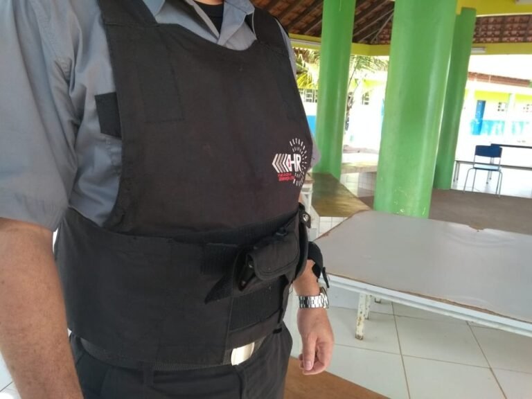 CÂMARA MUNICIPAL- Breno Mendes parte em defesa dos vigilantes 20 CÂMARA MUNICIPAL- Breno Mendes parte em defesa dos vigilantes