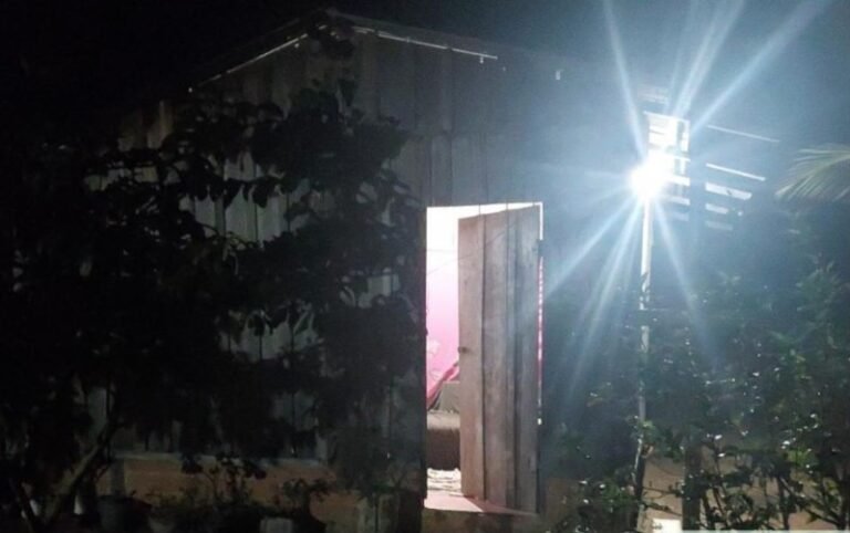Homem de 52 anos é assassinado durante comemoração de aniversário; genro foge após o crime 19 Homem de 52 anos é assassinado durante comemoração de aniversário; genro foge após o crime