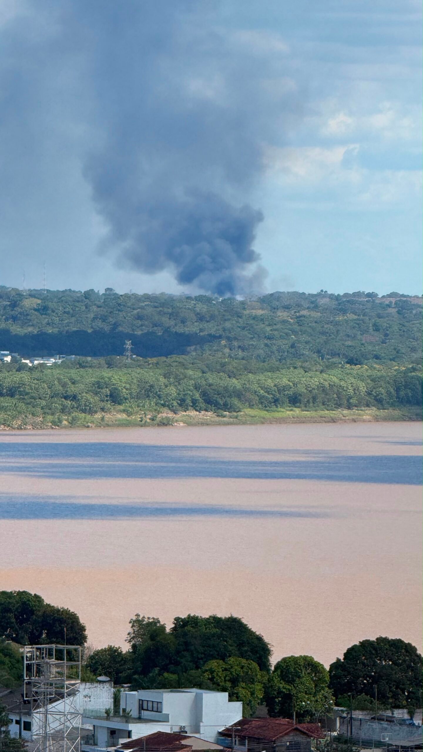 773730e5-476e-4ce4-9427-63108fe4de16 As primeiras fumaças da estiagem já aparecem em Porto Velho e acendem alerta para uma nova temporada de queimadas