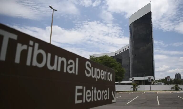 TSE: cada candidato ao Governo poderá gastar até R$ 6,2 milhões em Rondônia no primeiro turno 6 TSE: cada candidato ao Governo poderá gastar até R$ 6,2 milhões em Rondônia no primeiro turno