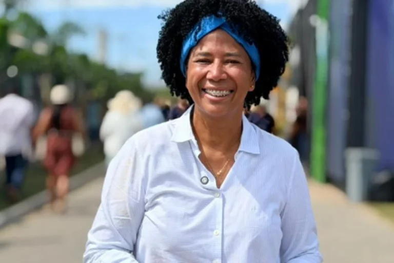 Com grande mobilização, Sílvia Cristina lançará pré-candidatura ao Senado em Ji-Paraná 1 Com grande mobilização, Sílvia Cristina lançará pré-candidatura ao Senado em Ji-Paraná