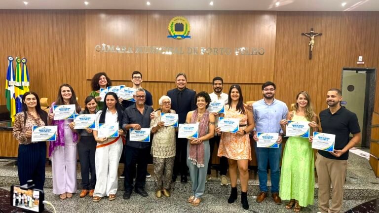 Vereador Zé Paroca homenageia profissionais de Yoga por contribuição à saúde física e mental em Porto Velho 17 Vereador Zé Paroca homenageia profissionais de Yoga por contribuição à saúde física e mental em Porto Velho