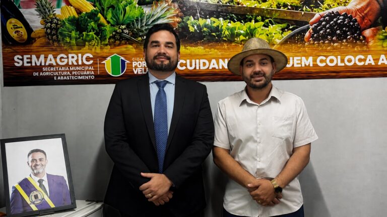 Vereador Léo Alencar e secretário Douglas Bener alinham investimentos para fortalecer agricultura familiar em Porto Velho 15 Vereador Léo Alencar e secretário Douglas Bener alinham investimentos para fortalecer agricultura familiar em Porto Velho