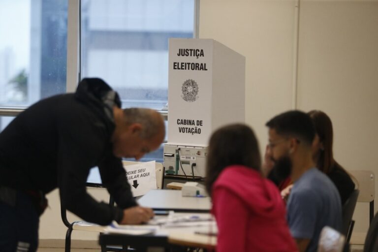 Candidatos só podem ser presos em caso de flagrante 9 Candidatos só podem ser presos em caso de flagrante