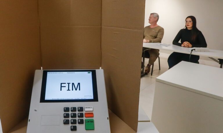 Novas tecnologias levam Justiça Eleitoral a reforçar regras de votação 7 Novas tecnologias levam Justiça Eleitoral a reforçar regras de votação