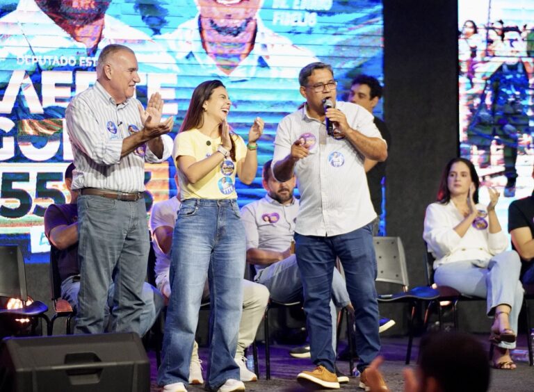 Ji-Paraná dá demonstração de força à campanha de Mariana CarvalhoAo lado de Laerte Gomes, vereadores e apoiadores, candidata reforça legado no município e compromissos para o Senado 4 Ji-Paraná dá demonstração de força à campanha de Mariana CarvalhoAo lado de Laerte Gomes, vereadores e apoiadores, candidata reforça legado no município e compromissos para o Senado