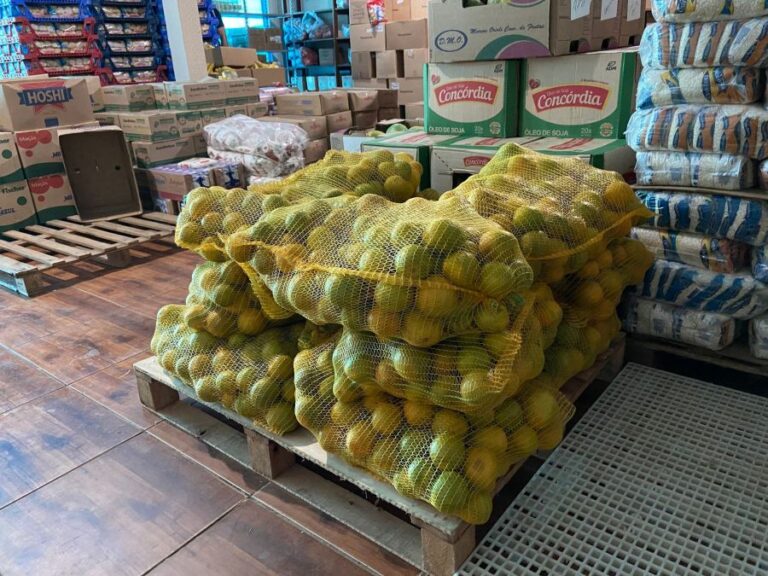 MERENDA NA MESA — Candeias do Jamari abre licitação de R$ 12,2 milhões para alimentação dos estudantes 7 MERENDA NA MESA — Candeias do Jamari abre licitação de R$ 12,2 milhões para alimentação dos estudantes