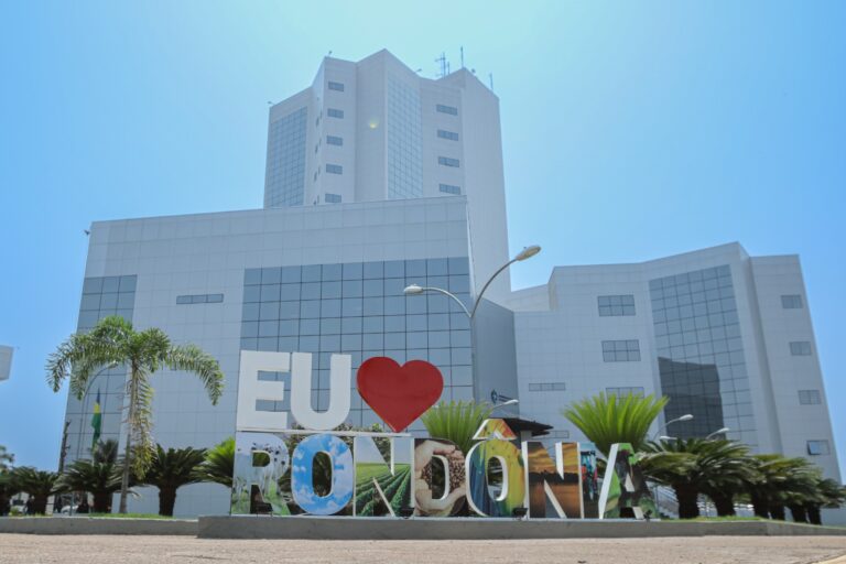 Confira os 24 deputados estaduais eleitos neste domingo em Rondônia 18 Confira os 24 deputados estaduais eleitos neste domingo em Rondônia