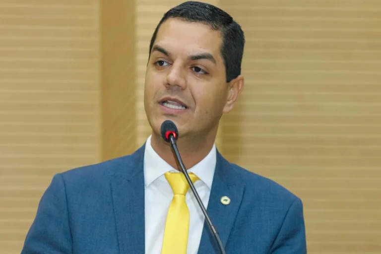 Cássio Gois viabiliza obras de pavimentação e drenagem no distrito de Riozinho 16 Cássio Gois viabiliza obras de pavimentação e drenagem no distrito de Riozinho